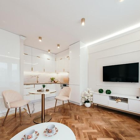 Zaspa Blisko Plaza Stadion Szpital Apartment Гданск Екстериор снимка